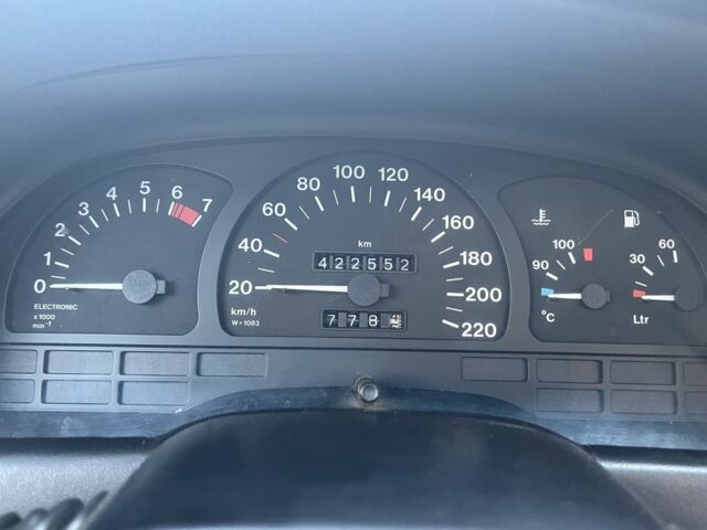 Черный Опель Вектра, объемом двигателя 2 л и пробегом 423 тыс. км за 1650 $, фото 7 на Automoto.ua