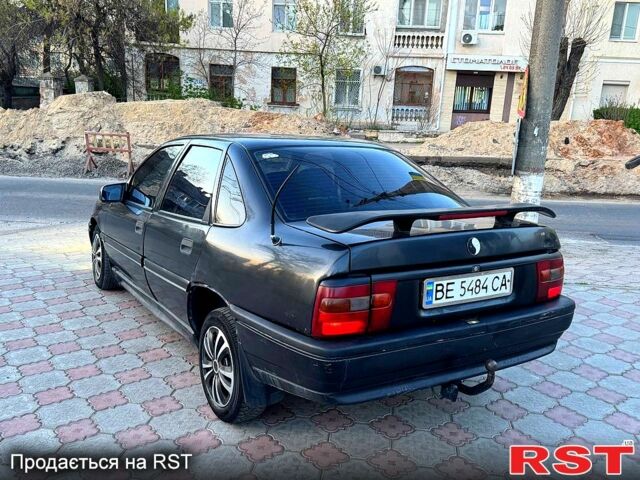 Черный Опель Вектра, объемом двигателя 1.8 л и пробегом 300 тыс. км за 1150 $, фото 7 на Automoto.ua