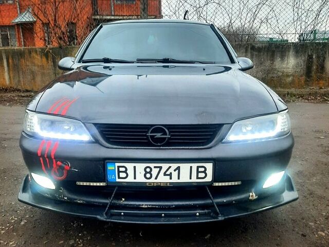 Черный Опель Вектра, объемом двигателя 1.6 л и пробегом 540 тыс. км за 2500 $, фото 6 на Automoto.ua