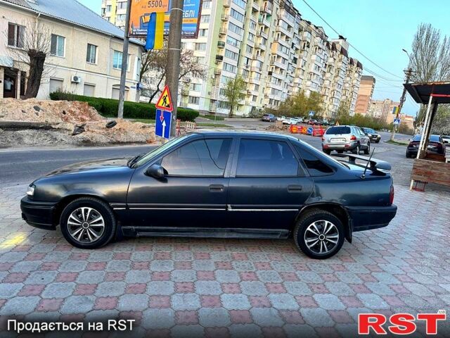 Черный Опель Вектра, объемом двигателя 1.8 л и пробегом 300 тыс. км за 1150 $, фото 6 на Automoto.ua