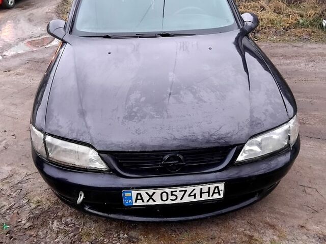 Черный Опель Вектра, объемом двигателя 1.8 л и пробегом 200 тыс. км за 1000 $, фото 2 на Automoto.ua