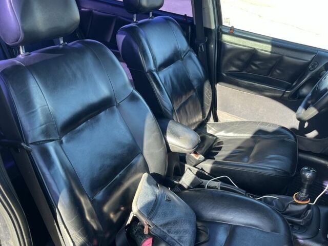 Черный Опель Вектра, объемом двигателя 1.6 л и пробегом 240 тыс. км за 2000 $, фото 6 на Automoto.ua