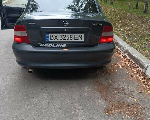 Чорний Опель Вектра, об'ємом двигуна 1.6 л та пробігом 350 тис. км за 2400 $, фото 7 на Automoto.ua