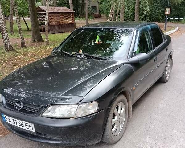 Чорний Опель Вектра, об'ємом двигуна 1.6 л та пробігом 350 тис. км за 2400 $, фото 5 на Automoto.ua