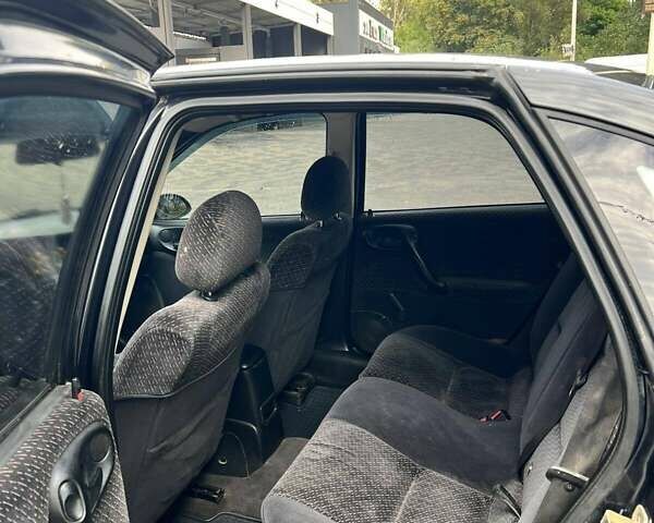 Чорний Опель Вектра, об'ємом двигуна 1.6 л та пробігом 200 тис. км за 1900 $, фото 2 на Automoto.ua