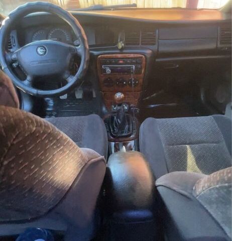 Черный Опель Вектра, объемом двигателя 2 л и пробегом 350 тыс. км за 1400 $, фото 6 на Automoto.ua