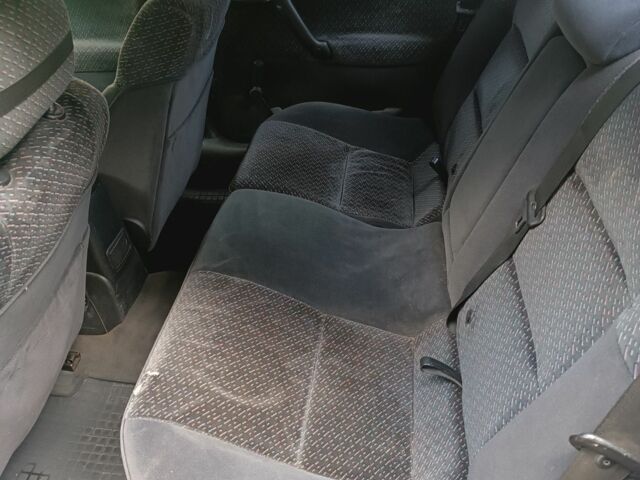 Черный Опель Вектра, объемом двигателя 1.8 л и пробегом 380 тыс. км за 1400 $, фото 11 на Automoto.ua