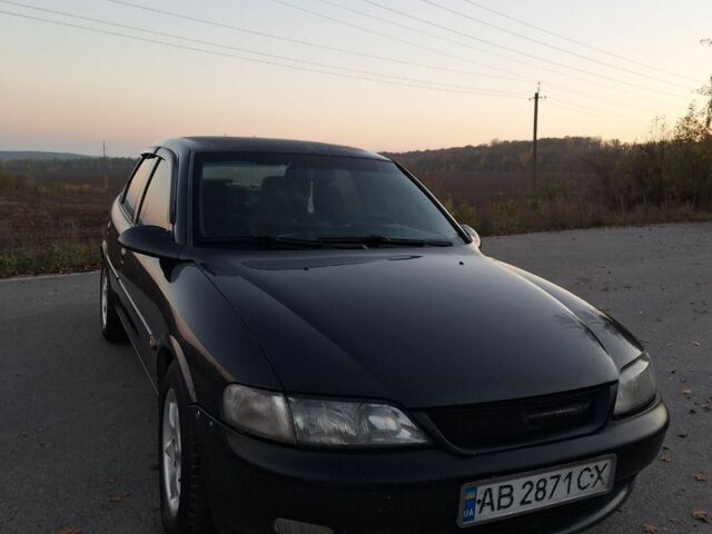 Черный Опель Вектра, объемом двигателя 1.8 л и пробегом 340 тыс. км за 2650 $, фото 1 на Automoto.ua