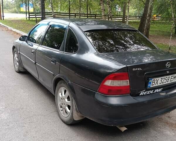 Чорний Опель Вектра, об'ємом двигуна 1.6 л та пробігом 350 тис. км за 2400 $, фото 2 на Automoto.ua