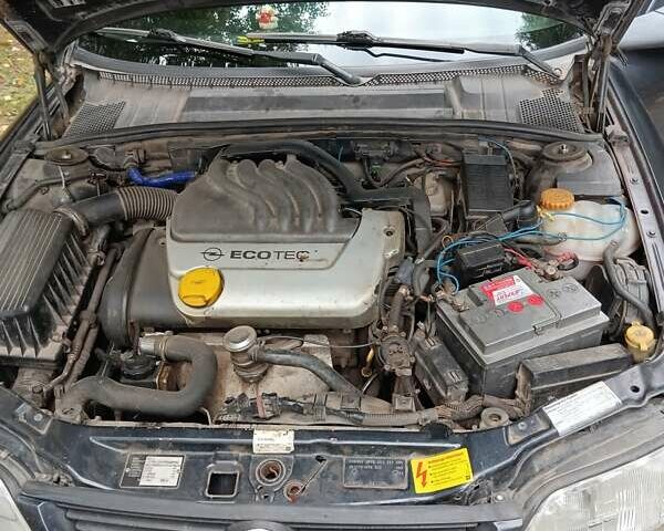 Черный Опель Вектра, объемом двигателя 1.6 л и пробегом 396 тыс. км за 2300 $, фото 22 на Automoto.ua