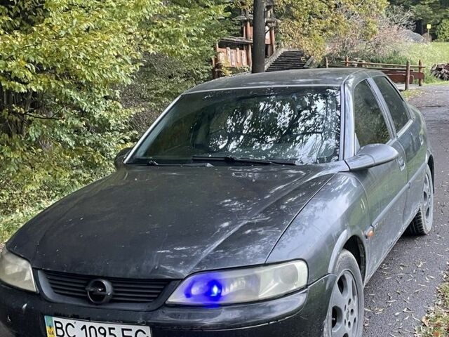 Черный Опель Вектра, объемом двигателя 2 л и пробегом 350 тыс. км за 1400 $, фото 3 на Automoto.ua