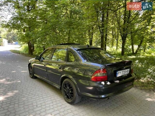 Черный Опель Вектра, объемом двигателя 1.6 л и пробегом 300 тыс. км за 1850 $, фото 8 на Automoto.ua