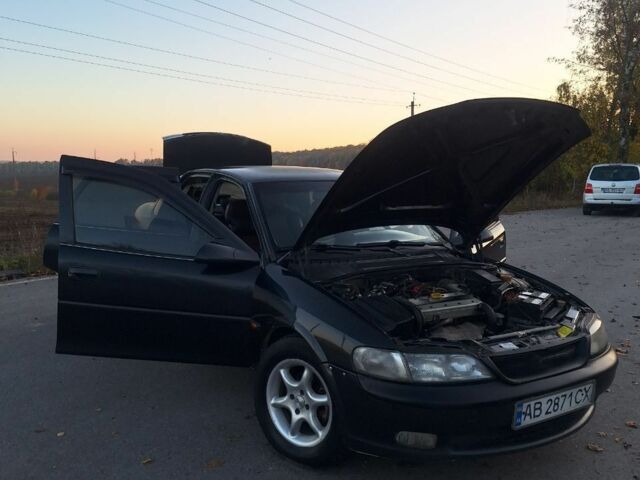 Черный Опель Вектра, объемом двигателя 1.8 л и пробегом 340 тыс. км за 2650 $, фото 3 на Automoto.ua