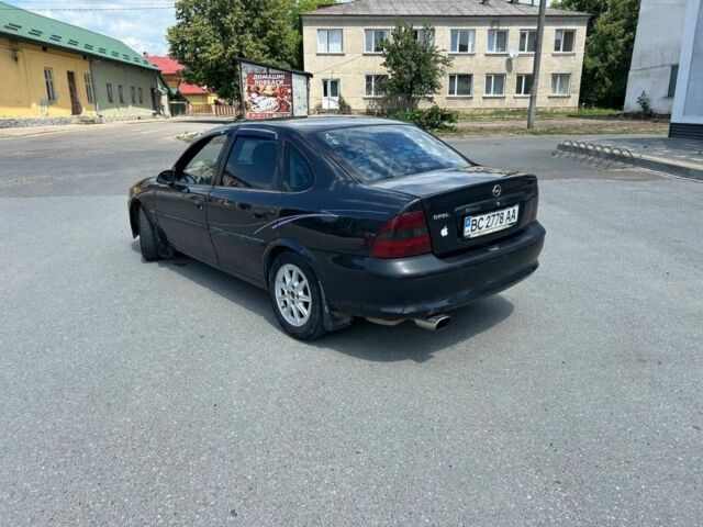 Опель Вектра 1998 в Ходорів на Automoto.ua Черный Опель Вектра, объемом двигателя 1.8 л и пробегом 186 тыс. км за 2000 $, фото 2 на Automoto.ua