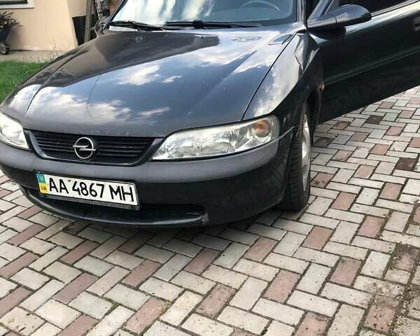 Черный Опель Вектра, объемом двигателя 1.6 л и пробегом 270 тыс. км за 2000 $, фото 6 на Automoto.ua