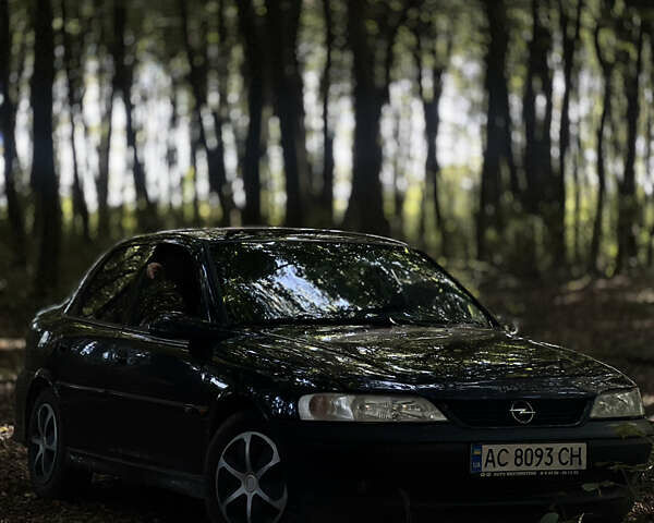 Черный Опель Вектра, объемом двигателя 1.6 л и пробегом 303 тыс. км за 2300 $, фото 16 на Automoto.ua