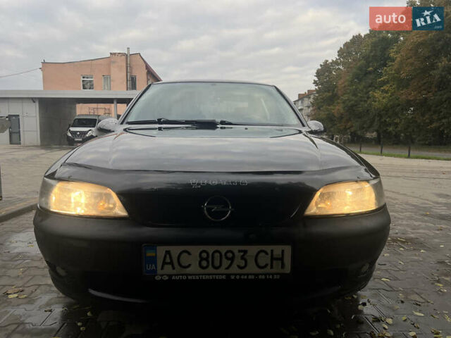 Черный Опель Вектра, объемом двигателя 1.6 л и пробегом 303 тыс. км за 2300 $, фото 1 на Automoto.ua