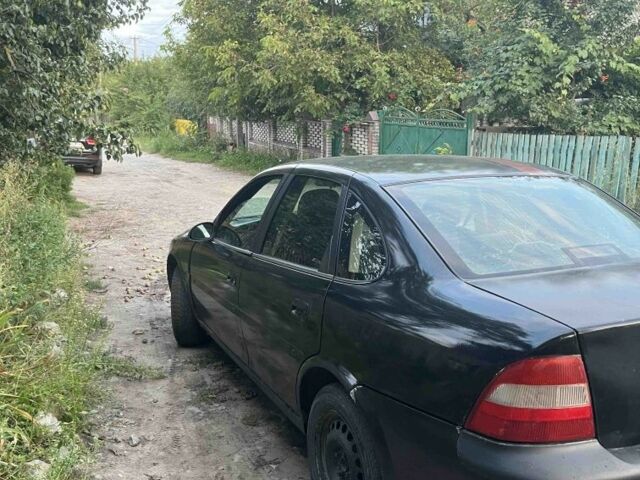 Чорний Опель Вектра, об'ємом двигуна 0 л та пробігом 300 тис. км за 600 $, фото 3 на Automoto.ua