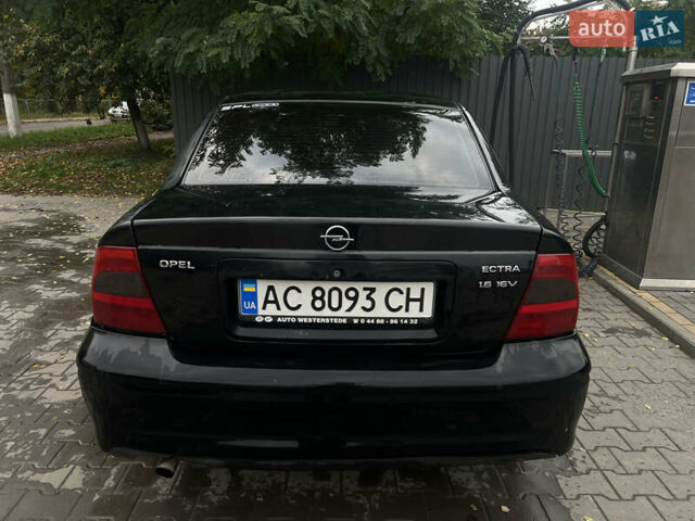 Черный Опель Вектра, объемом двигателя 1.6 л и пробегом 303 тыс. км за 2300 $, фото 4 на Automoto.ua