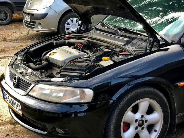 Черный Опель Вектра, объемом двигателя 1.6 л и пробегом 260 тыс. км за 3500 $, фото 9 на Automoto.ua
