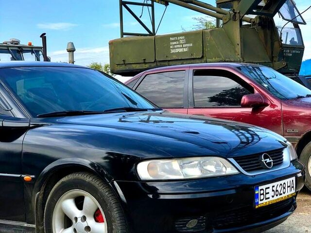 Черный Опель Вектра, объемом двигателя 1.6 л и пробегом 260 тыс. км за 3500 $, фото 6 на Automoto.ua