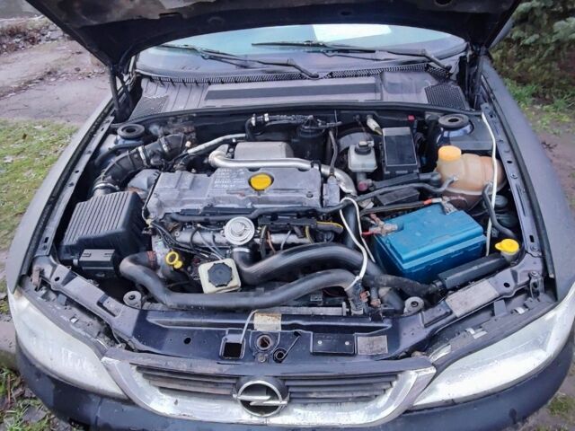 Черный Опель Вектра, объемом двигателя 2 л и пробегом 230 тыс. км за 1705 $, фото 1 на Automoto.ua