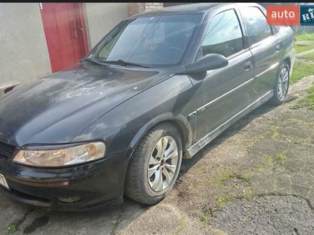 Черный Опель Вектра, объемом двигателя 2 л и пробегом 348 тыс. км за 2200 $, фото 14 на Automoto.ua