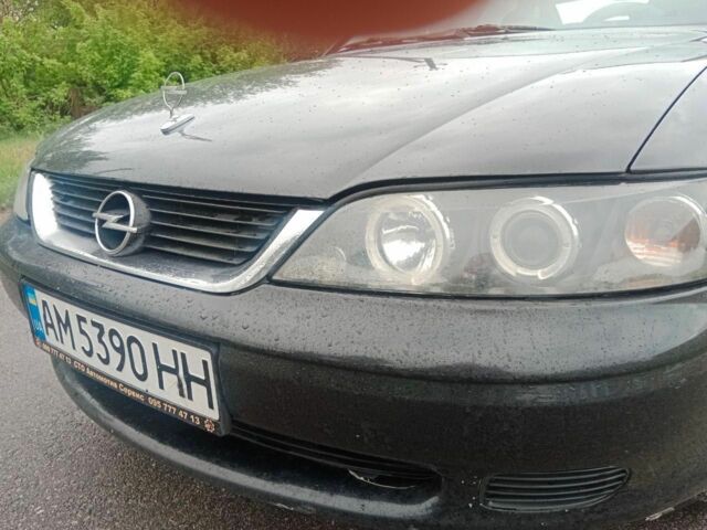 Чорний Опель Вектра, об'ємом двигуна 2.2 л та пробігом 240 тис. км за 2650 $, фото 1 на Automoto.ua