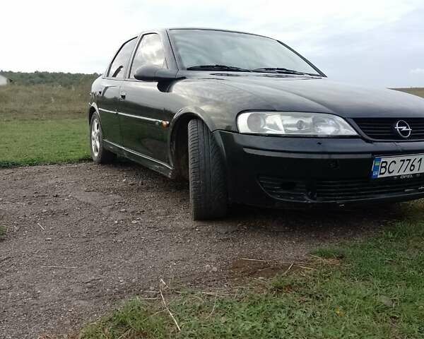 Черный Опель Вектра, объемом двигателя 0 л и пробегом 350 тыс. км за 2400 $, фото 2 на Automoto.ua