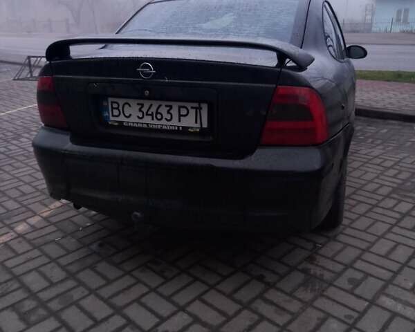 Черный Опель Вектра, объемом двигателя 2 л и пробегом 348 тыс. км за 2200 $, фото 8 на Automoto.ua