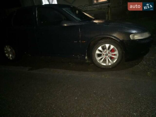 Черный Опель Вектра, объемом двигателя 2 л и пробегом 348 тыс. км за 2200 $, фото 12 на Automoto.ua