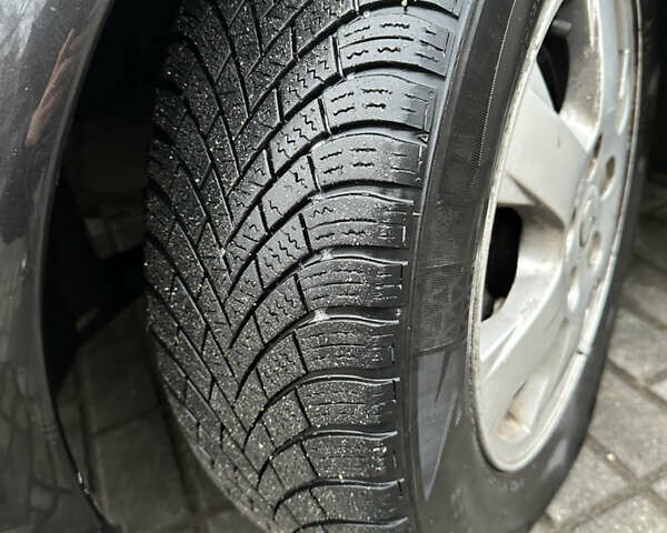 Черный Опель Вектра, объемом двигателя 1.6 л и пробегом 273 тыс. км за 2600 $, фото 11 на Automoto.ua