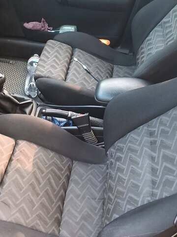 Черный Опель Вектра, объемом двигателя 1.8 л и пробегом 337 тыс. км за 2500 $, фото 13 на Automoto.ua