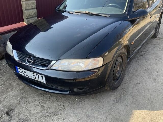 Черный Опель Вектра, объемом двигателя 0 л и пробегом 250 тыс. км за 750 $, фото 6 на Automoto.ua