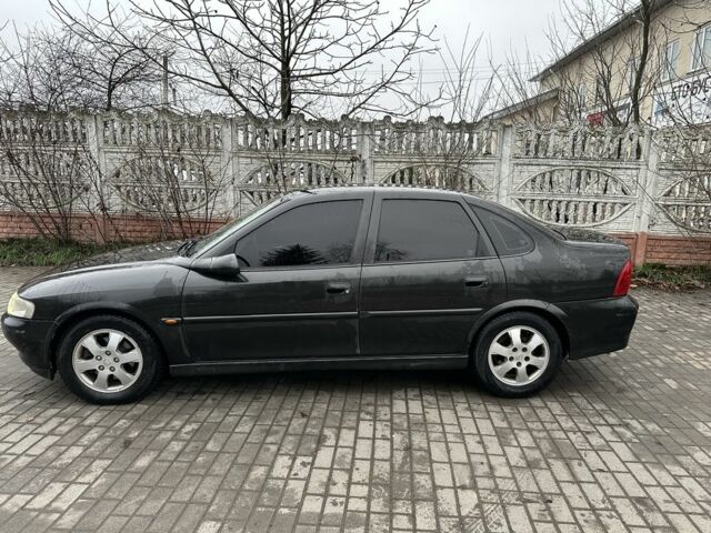 Черный Опель Вектра, объемом двигателя 1.6 л и пробегом 273 тыс. км за 2500 $, фото 4 на Automoto.ua