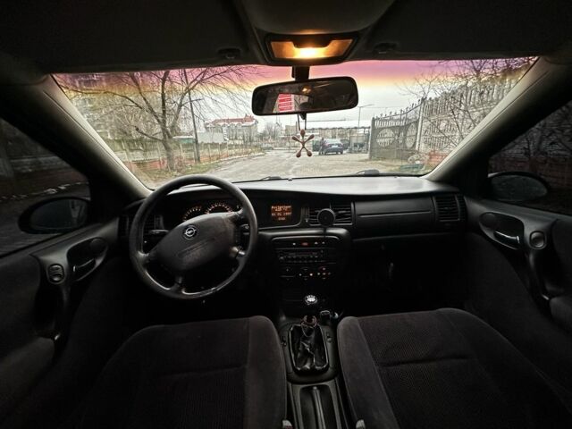 Черный Опель Вектра, объемом двигателя 1.6 л и пробегом 273 тыс. км за 2500 $, фото 7 на Automoto.ua