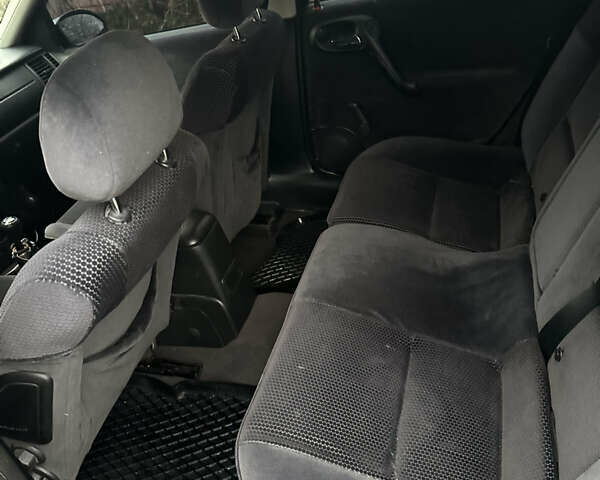 Черный Опель Вектра, объемом двигателя 1.6 л и пробегом 273 тыс. км за 2600 $, фото 9 на Automoto.ua