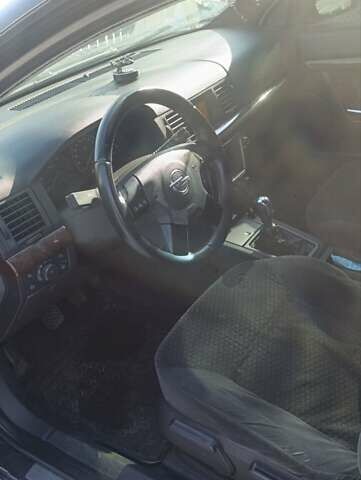 Черный Опель Вектра, объемом двигателя 2.17 л и пробегом 307 тыс. км за 5000 $, фото 4 на Automoto.ua