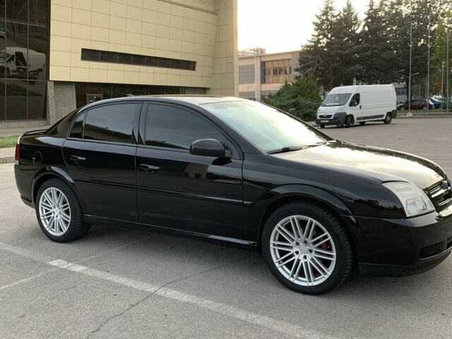 Черный Опель Вектра, объемом двигателя 2.2 л и пробегом 450 тыс. км за 4500 $, фото 3 на Automoto.ua