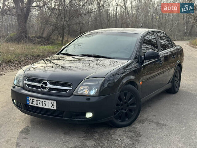 Черный Опель Вектра, объемом двигателя 2.2 л и пробегом 300 тыс. км за 3250 $, фото 2 на Automoto.ua