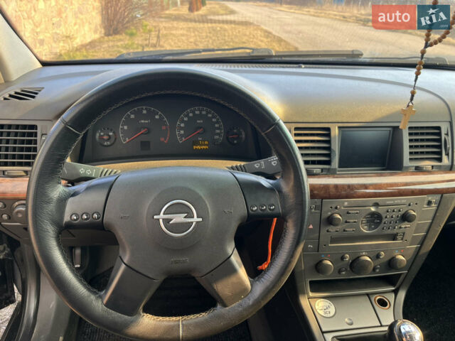 Черный Опель Вектра, объемом двигателя 2.2 л и пробегом 370 тыс. км за 3100 $, фото 9 на Automoto.ua