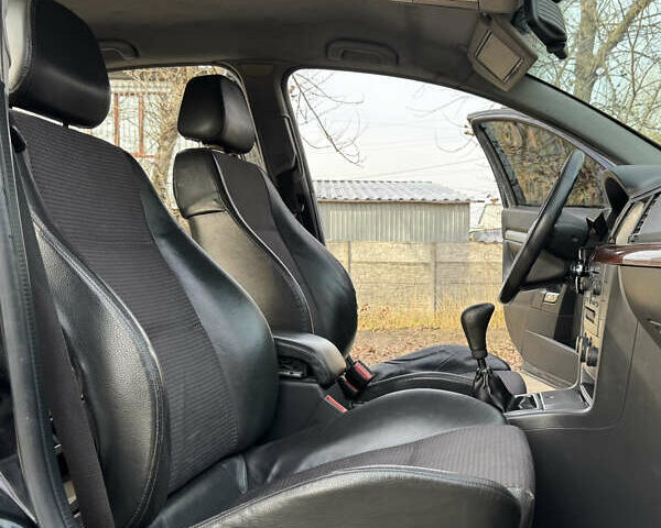 Черный Опель Вектра, объемом двигателя 2.2 л и пробегом 300 тыс. км за 3250 $, фото 22 на Automoto.ua