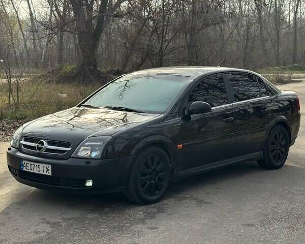 Черный Опель Вектра, объемом двигателя 2.2 л и пробегом 300 тыс. км за 3250 $, фото 4 на Automoto.ua