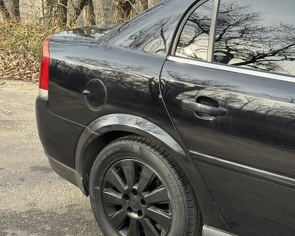 Черный Опель Вектра, объемом двигателя 2.2 л и пробегом 300 тыс. км за 3250 $, фото 13 на Automoto.ua