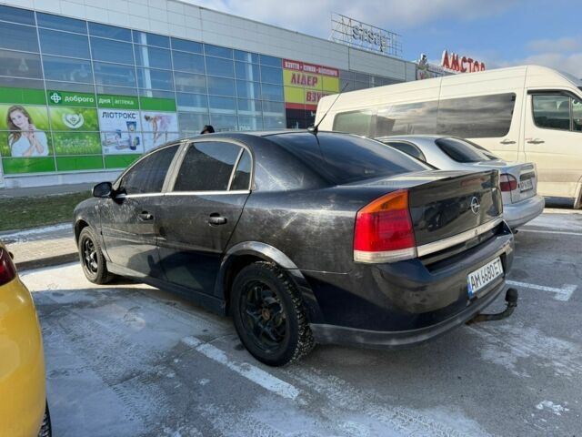Черный Опель Вектра, объемом двигателя 2.2 л и пробегом 319 тыс. км за 4500 $, фото 4 на Automoto.ua