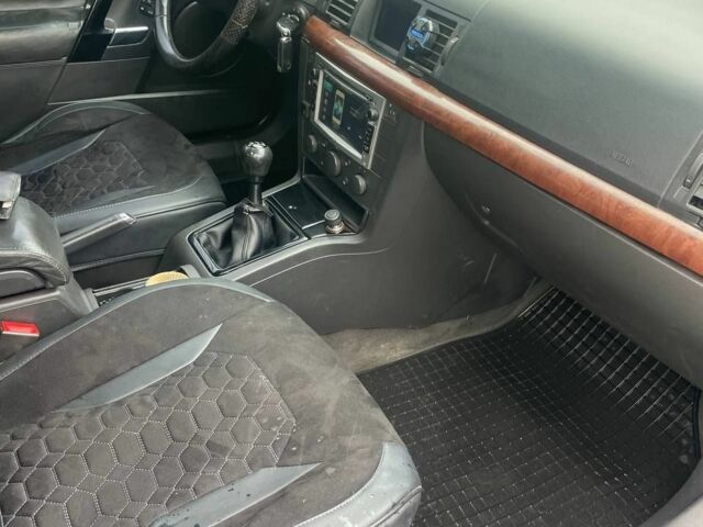 Чорний Опель Вектра, об'ємом двигуна 2.2 л та пробігом 400 тис. км за 3500 $, фото 9 на Automoto.ua