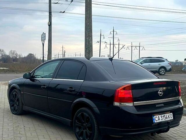 Черный Опель Вектра, объемом двигателя 2.2 л и пробегом 290 тыс. км за 3500 $, фото 4 на Automoto.ua