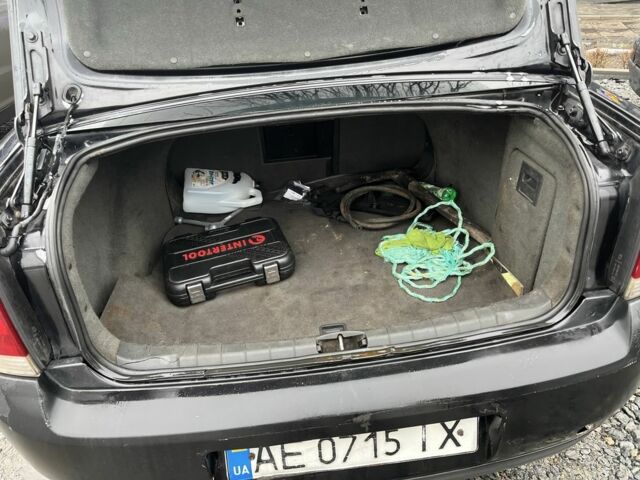 Черный Опель Вектра, объемом двигателя 2.2 л и пробегом 355 тыс. км за 3400 $, фото 7 на Automoto.ua