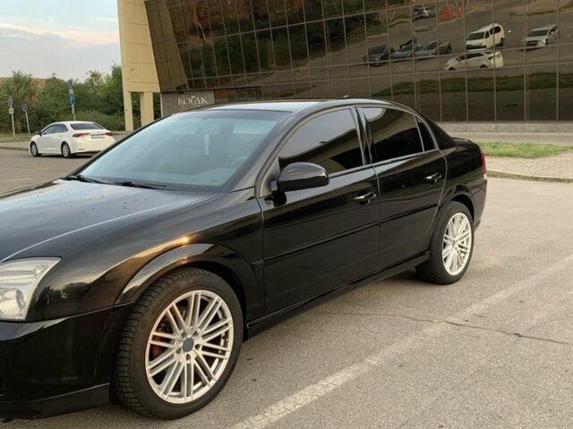 Черный Опель Вектра, объемом двигателя 2.2 л и пробегом 450 тыс. км за 4500 $, фото 6 на Automoto.ua