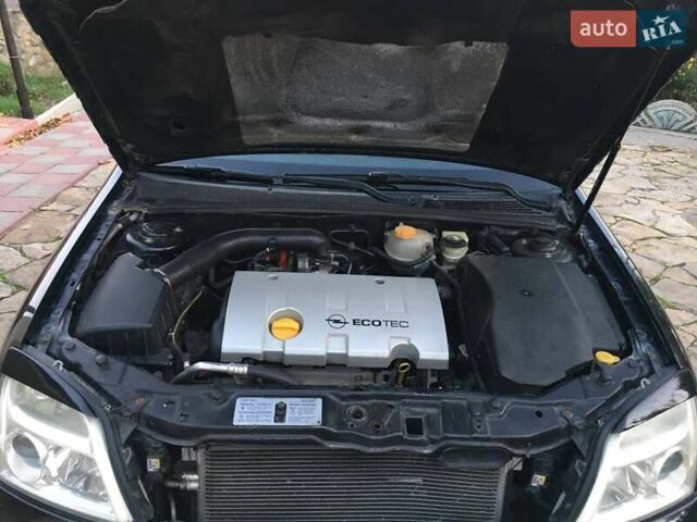 Черный Опель Вектра, объемом двигателя 1.6 л и пробегом 216 тыс. км за 4900 $, фото 5 на Automoto.ua